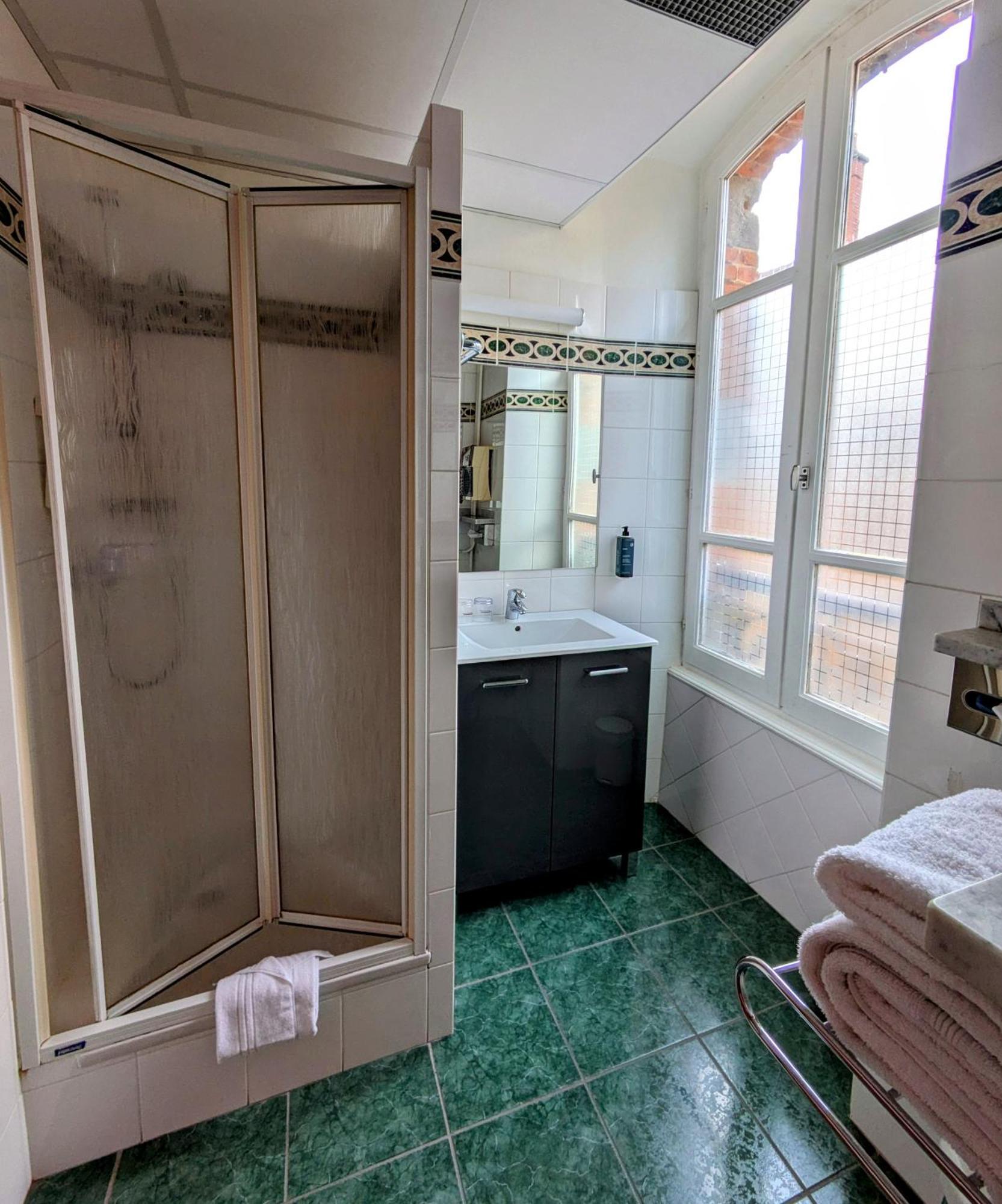 The Originals Boutique, Grand Hotel Saint-Pierre, 오리야크 외부 사진
